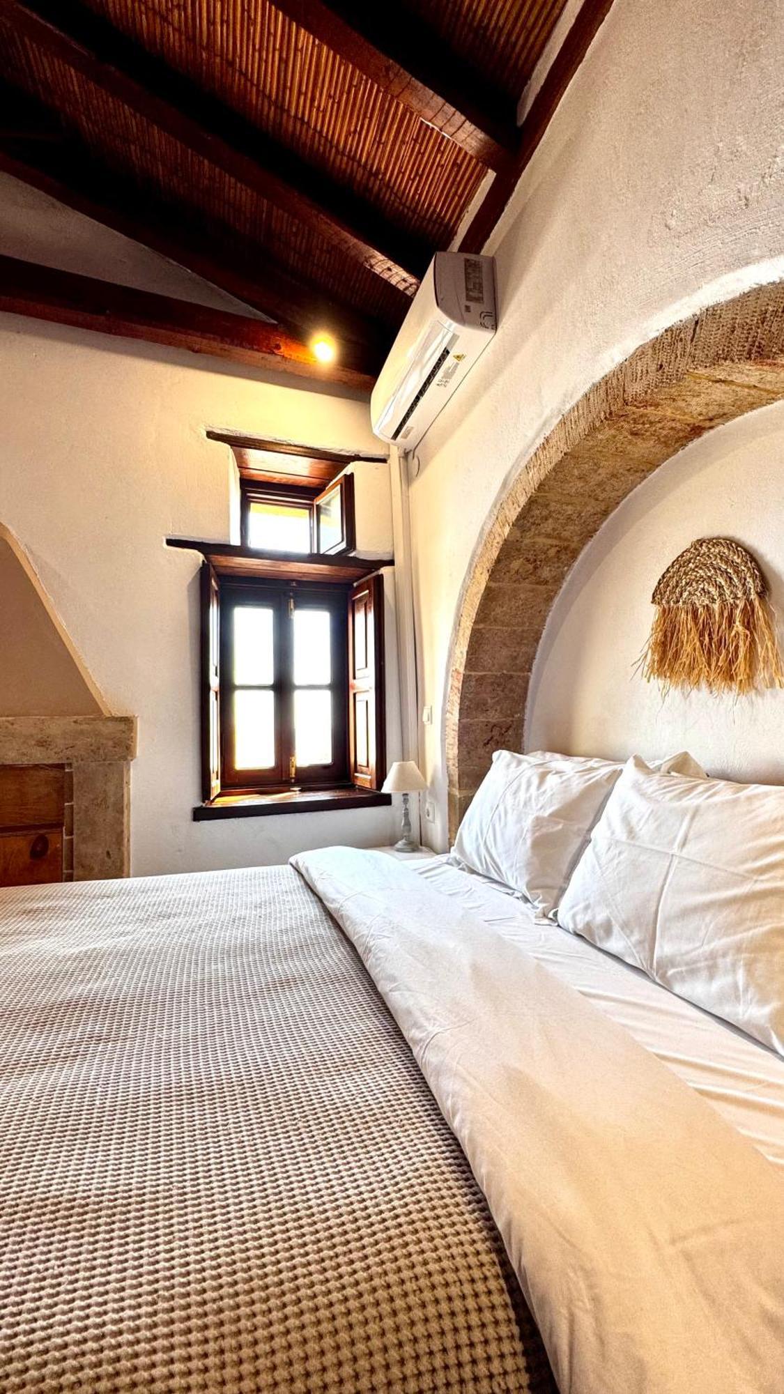 Ypatia Cozy Castle With Loft