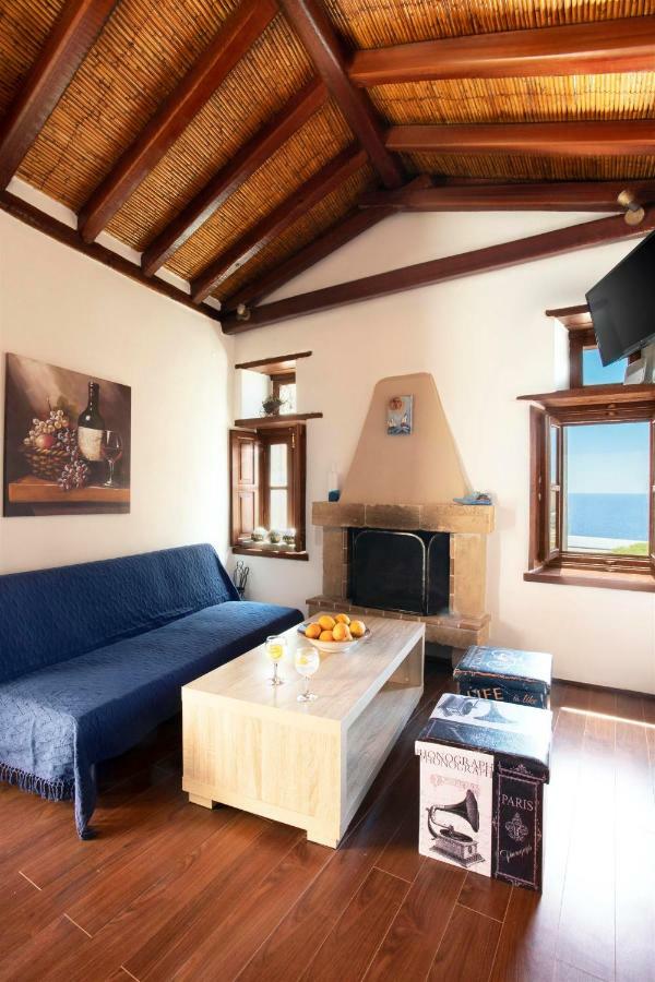 Ypatia Cozy Castle With Loft